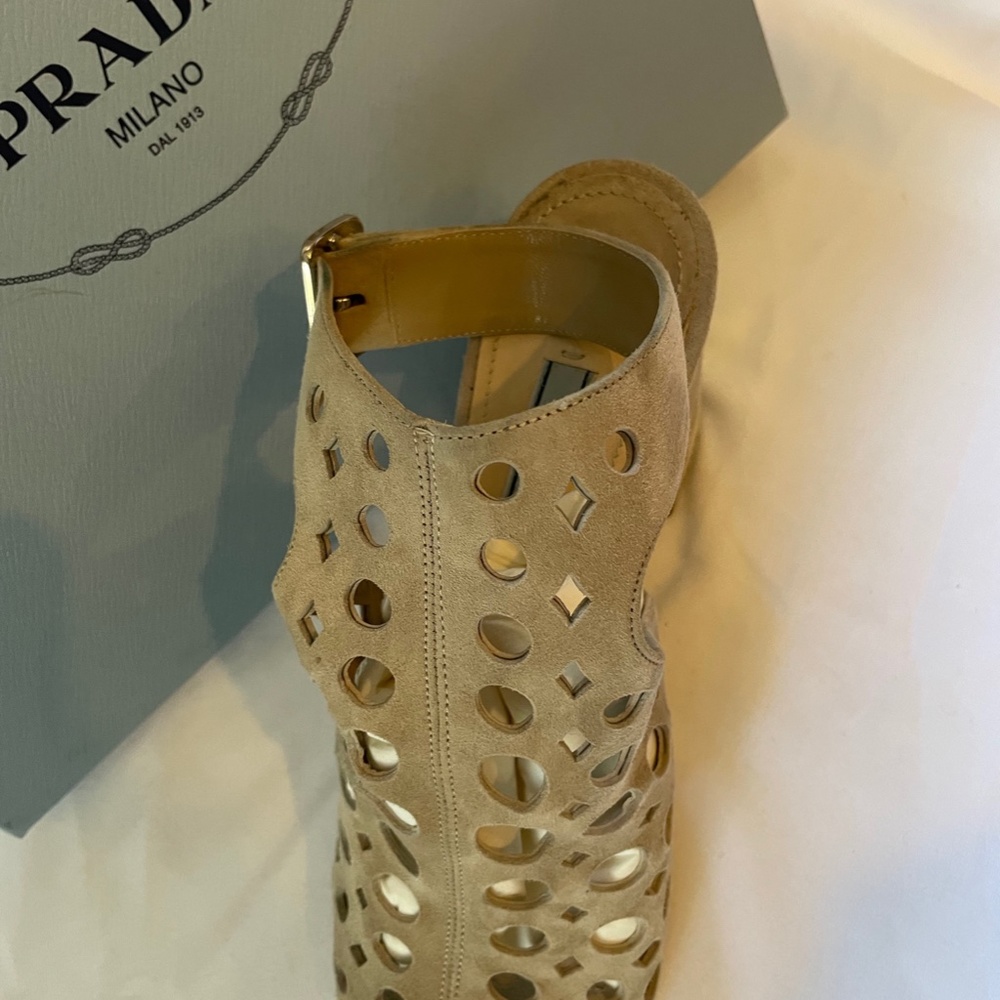 Prada Camoscio ll suede bootie sandal - Picture 9 of 10